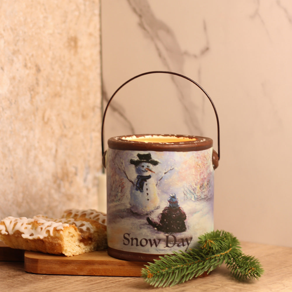 Crumb Coffee Cake, Snow Day - Farm Fresh Candle