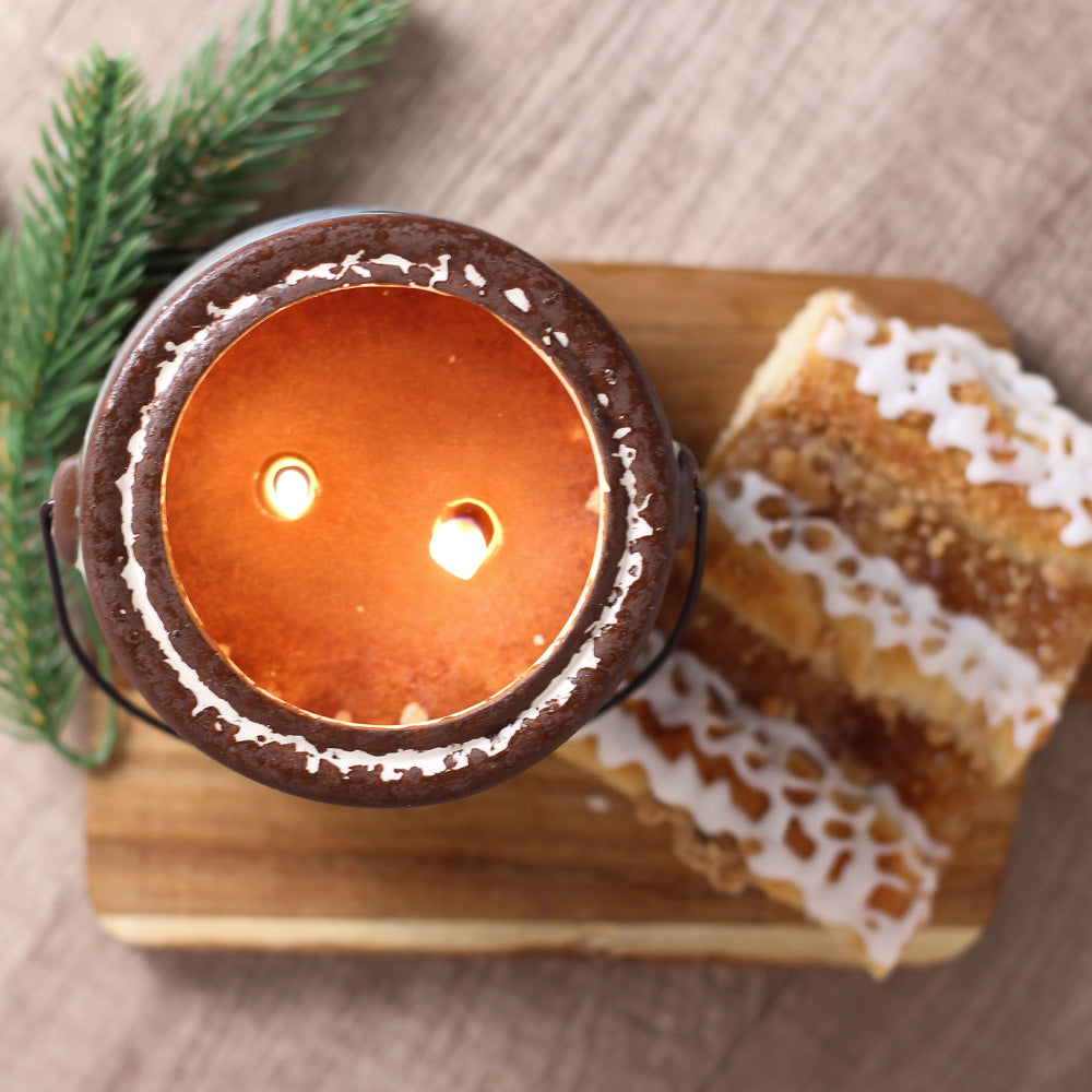 Crumb Coffee Cake, Snow Day - Farm Fresh Candle