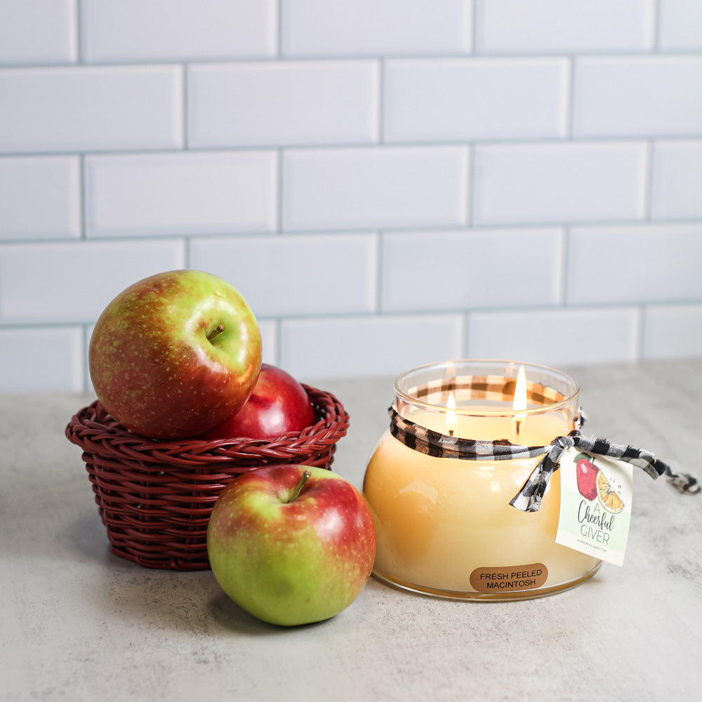 Fresh Peeled Macintosh - 22 oz Mama Candle